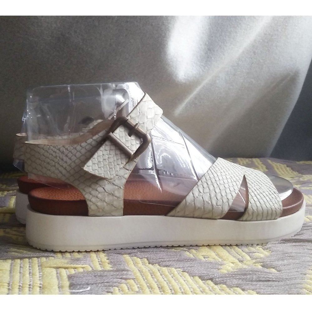 Not rated-Carmel /Comfort flat sandal-#6 / White